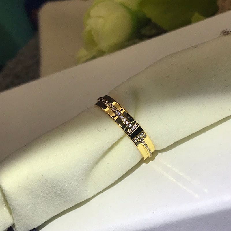 18K Yellow Gold Tiffany Narrow Diamond Ring