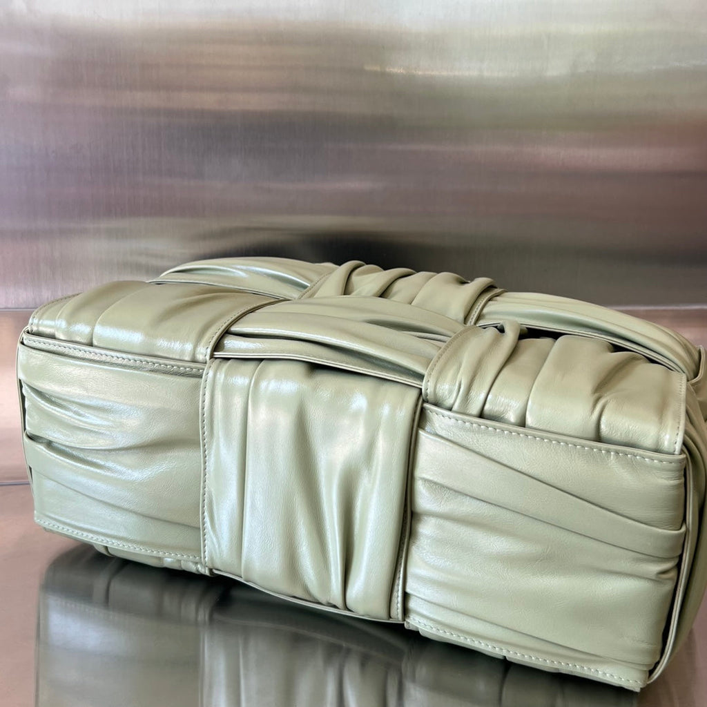 BOTTEGA VENETA SMALL ARCO TOTE 30 IN TRAVERTINE SOFT LAMBSKIN
