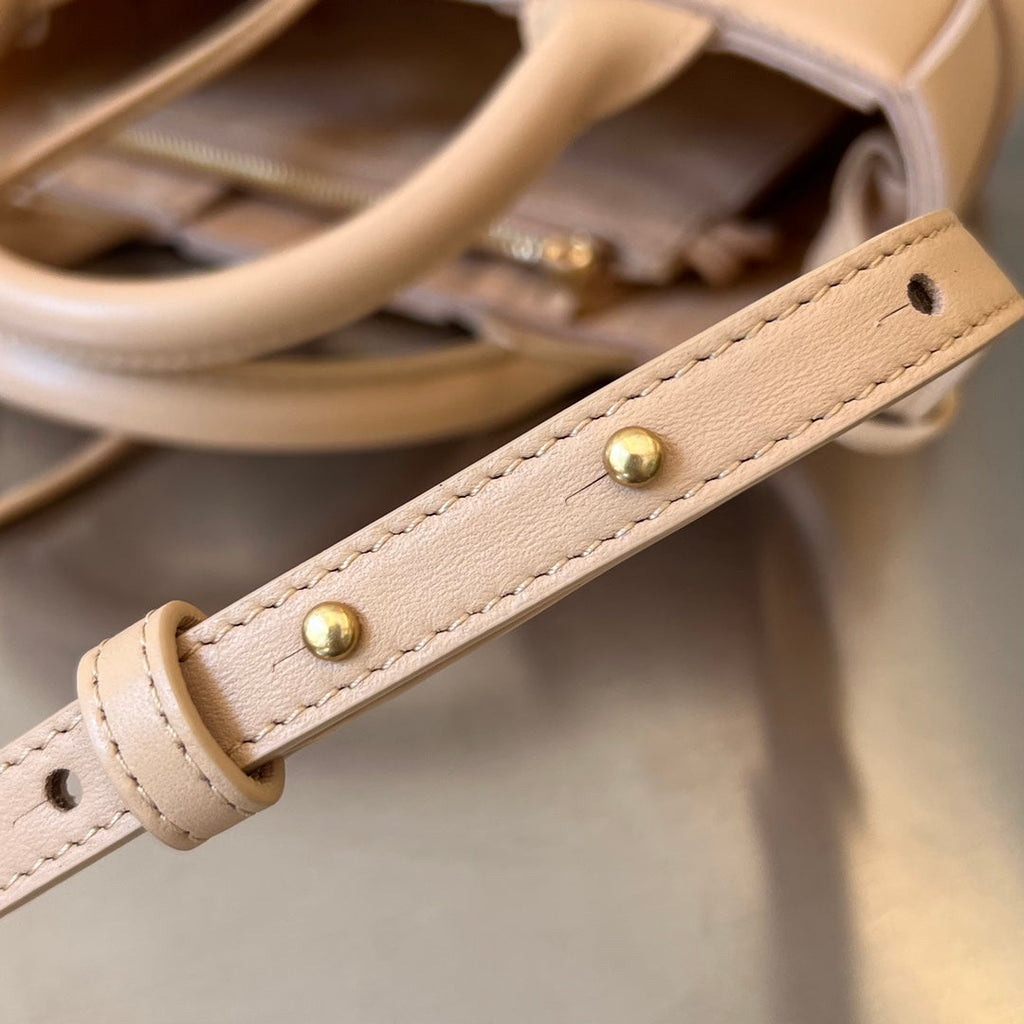 BOTTEGA VENETA CANDY ARCO TOTE 20 IN TAN BROWN CALFSKIN