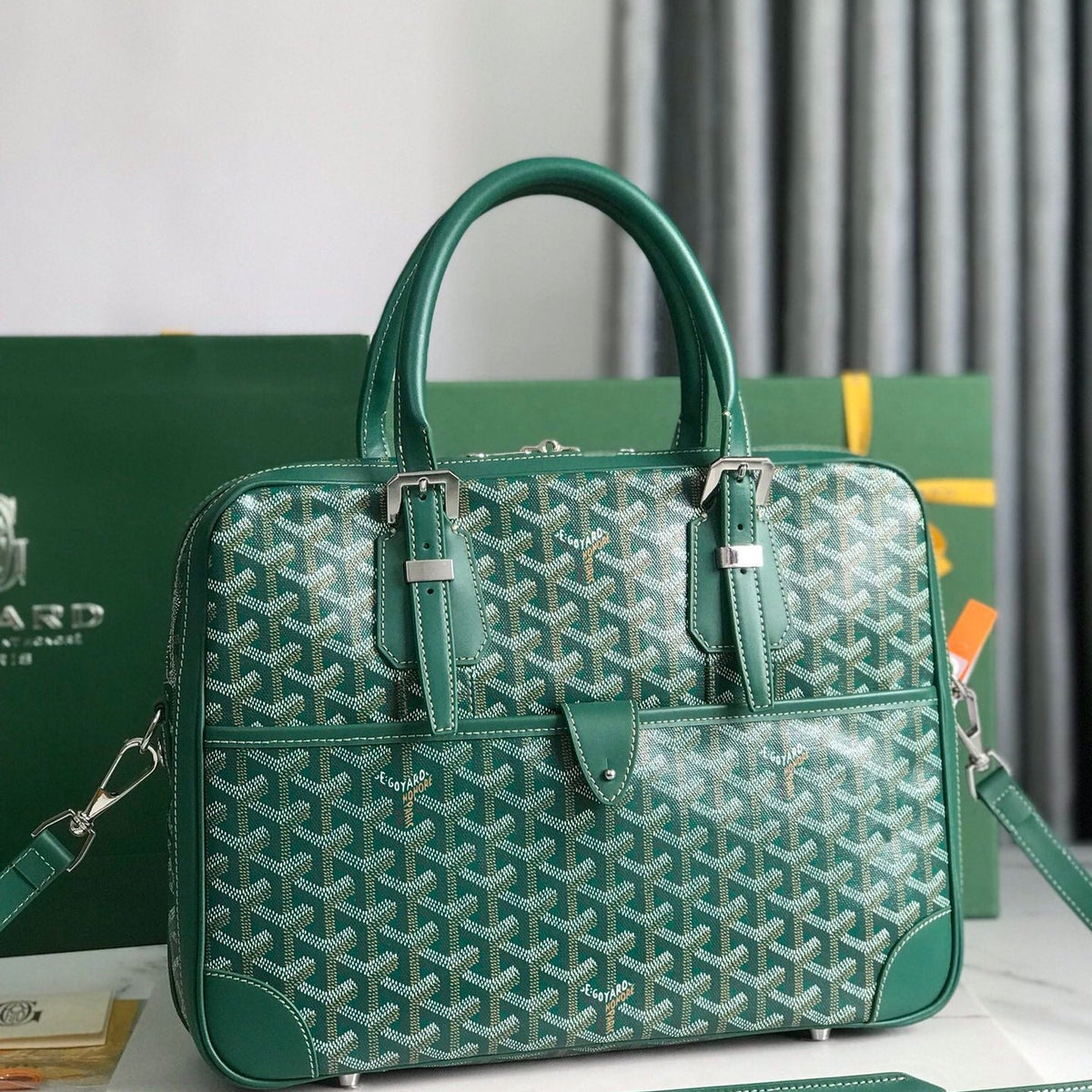 AMBASSADE DOCUMENT CASE 35 IN GREEN GOYARDINE CANVAS