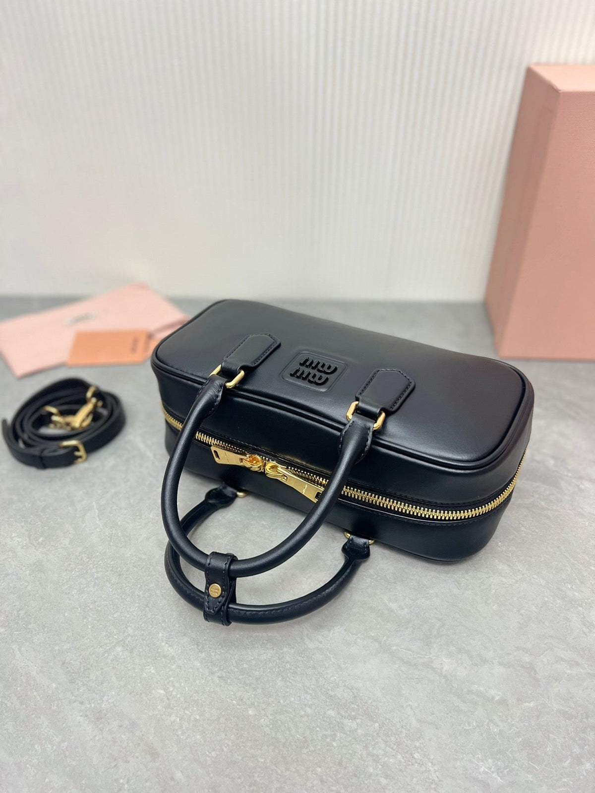 ARCADIE BAG 27 IN BLACK SHINY CALFSKIN