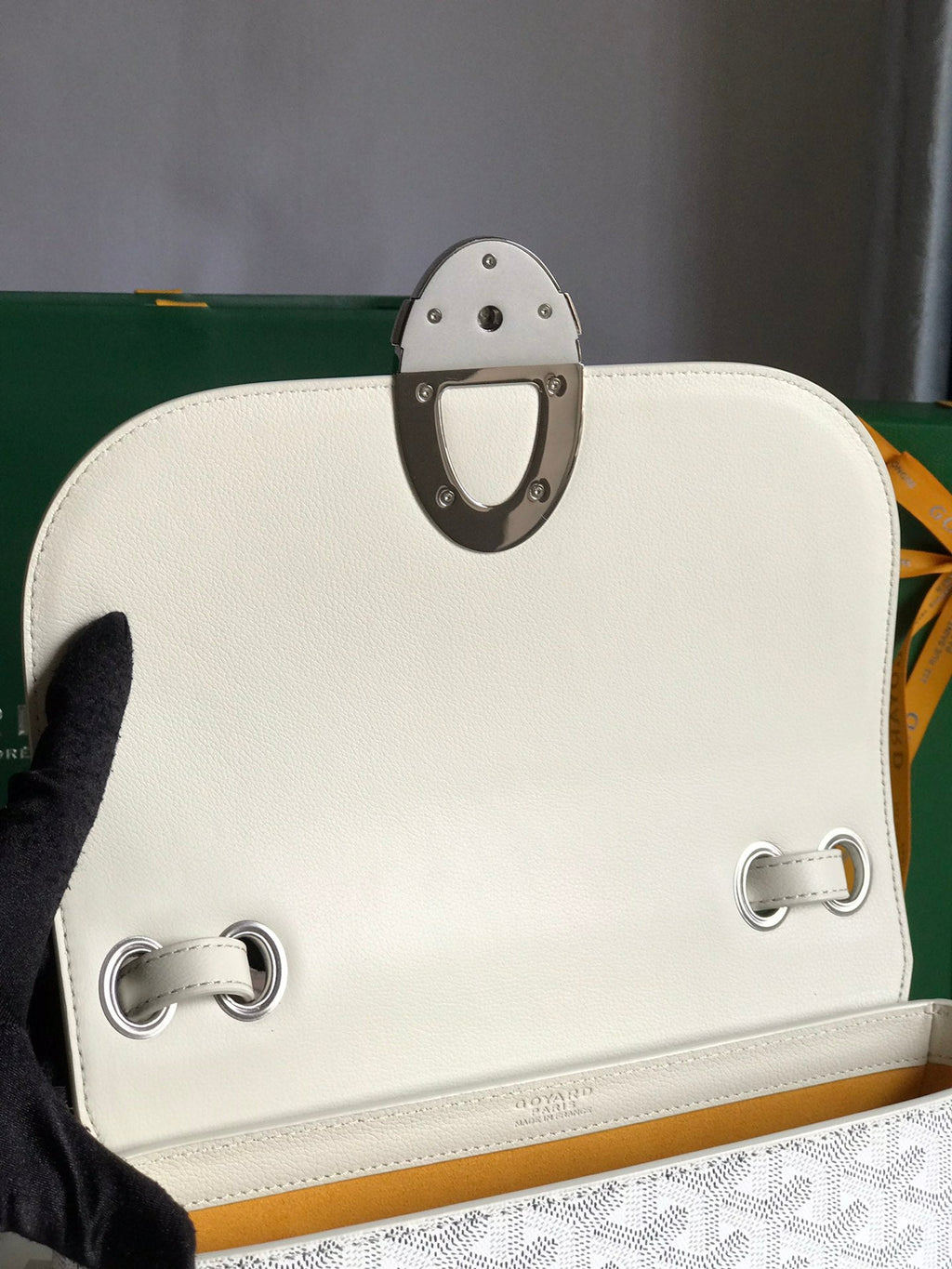 233 BAG 25 IN WHITE CALFKIN AND GOYARDINE CANVAS