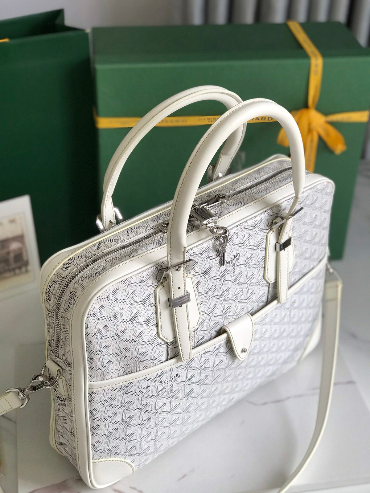 AMBASSADE DOCUMENT CASE 35 IN WHITE GOYARDINE CANVAS