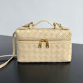 BANG BANG 22 VANITY CASE IN BEIGE CREAM CALFSKIN