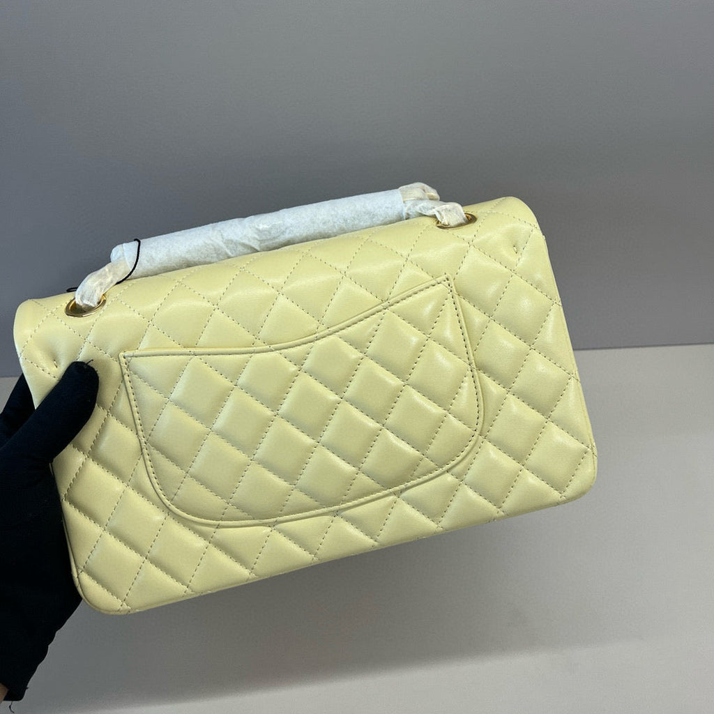 CHANEL 25C FLAP BAG 25 IN YELLOW QUILTED LAMBSKIN GOLD HARDWARE