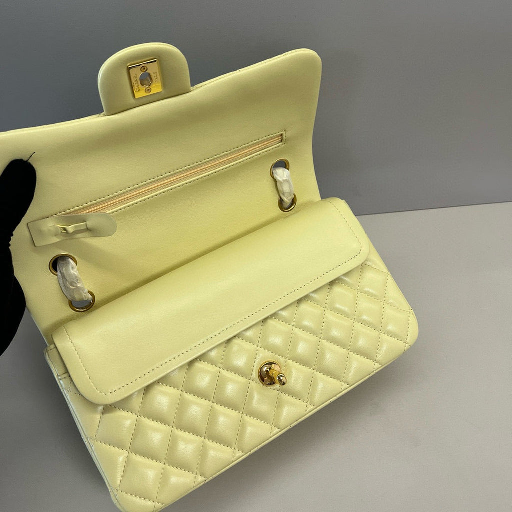 CHANEL 25C FLAP BAG 25 IN YELLOW QUILTED LAMBSKIN GOLD HARDWARE