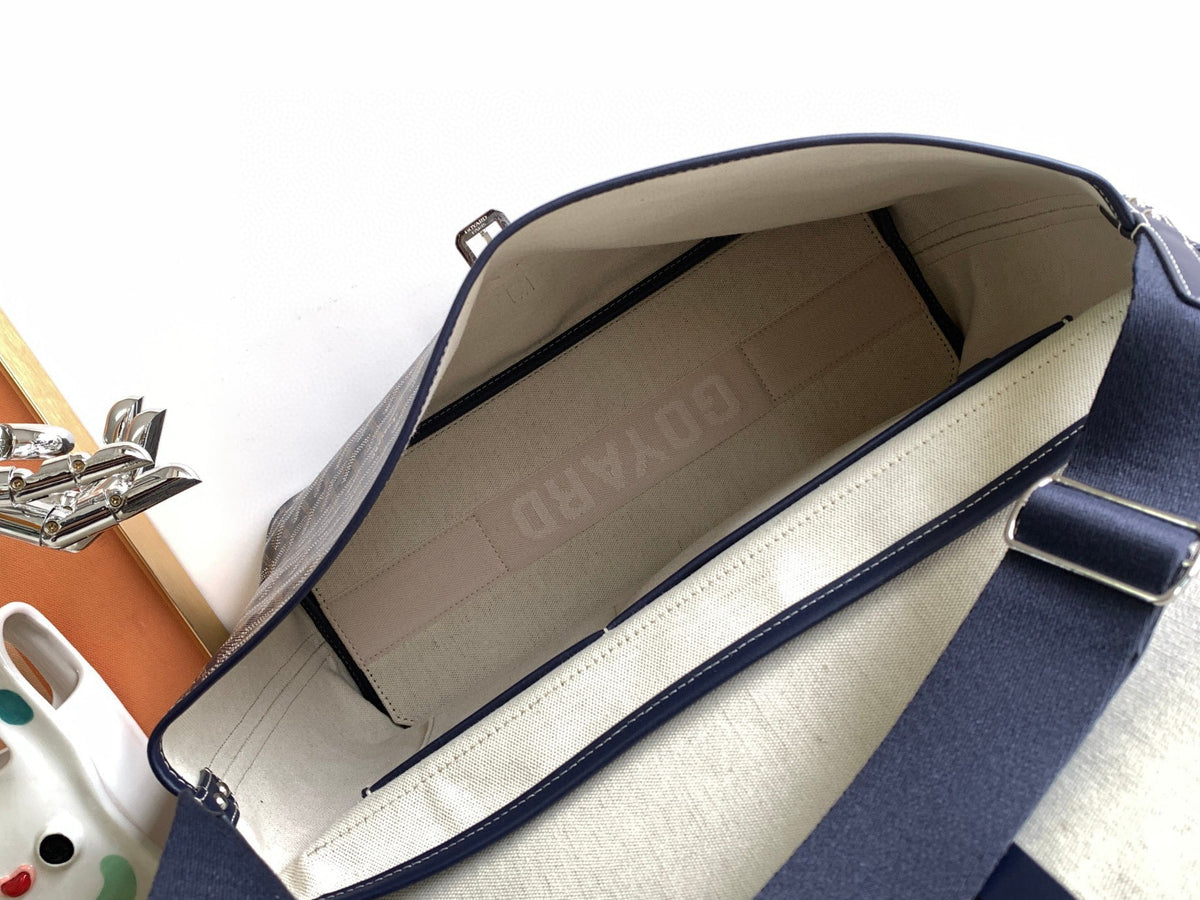 CAPETIEN MESSENGER BAG 39 IN NAVY BLUE GOYARDINE CANVAS AND CALFSKIN