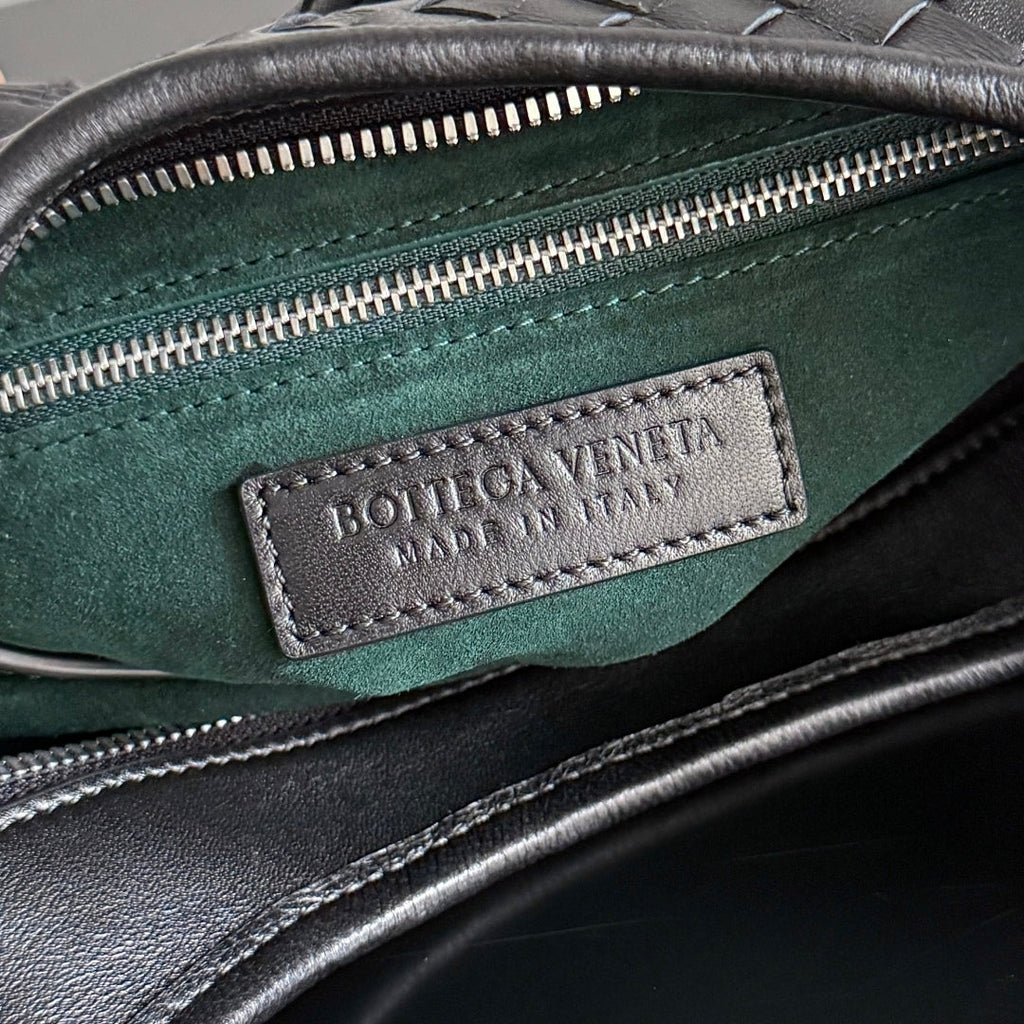 BOTTEGA VENETA 25S VENETO BAG 27 IN BLACK CALFSKIN SILVER HARDWARE