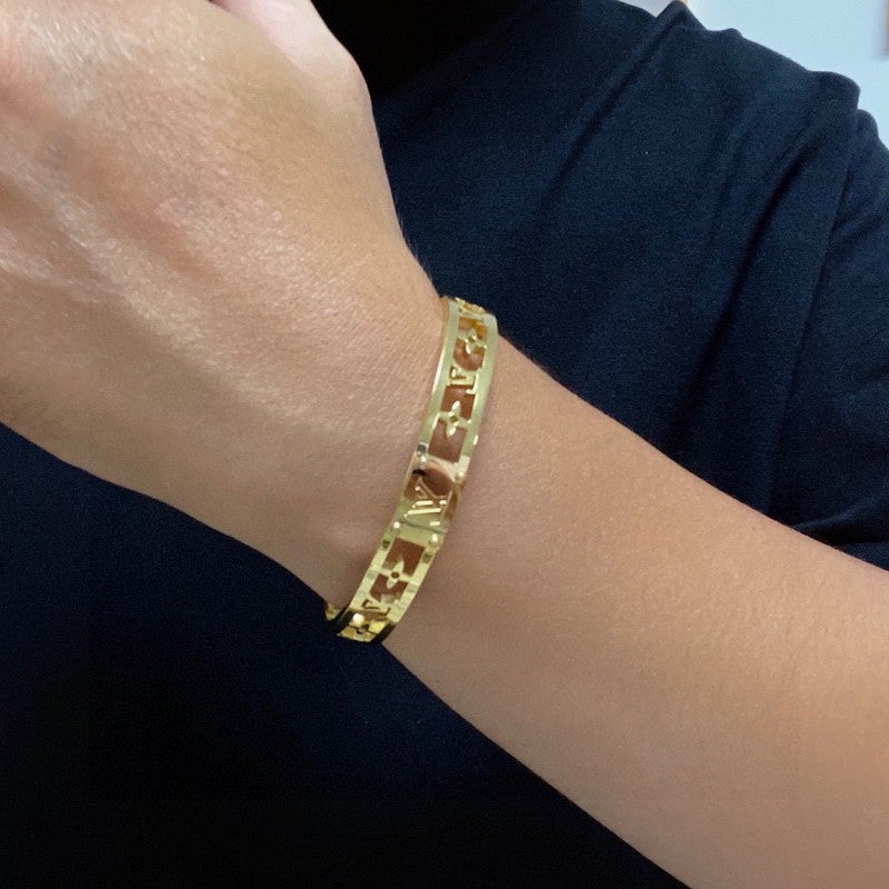 18K Louis Vuitton Vintage Gold Bracelet