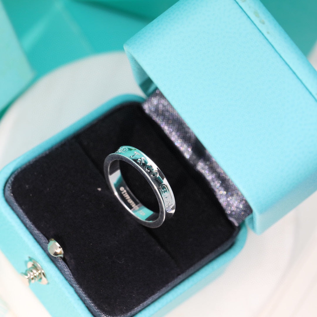 18K Tiffany 1837 Ring