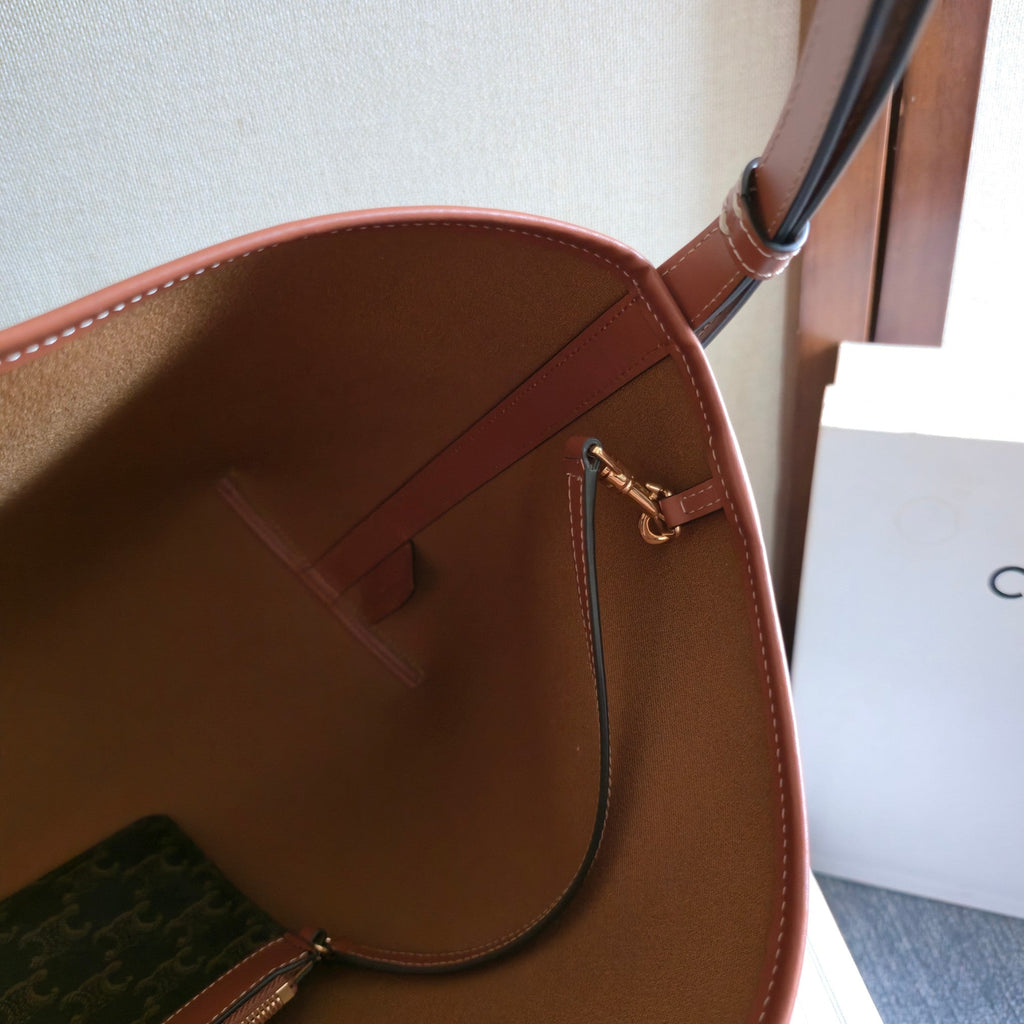 CELINE 25S SOFT SHOPPER BAG 32 IN BLACK TRIOMPHE CANVAS AND BROWN CALFSKIN
