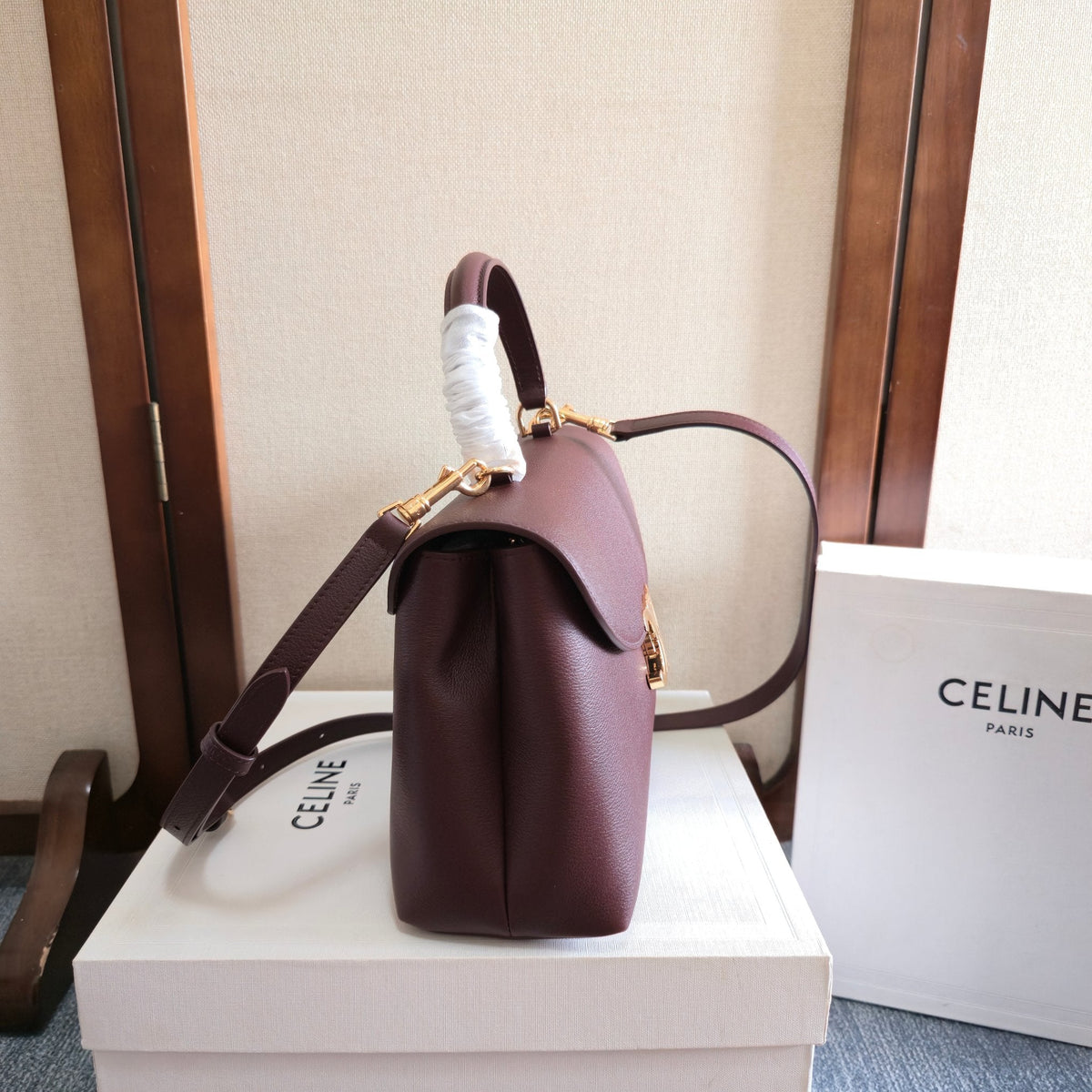 CELINE 25S MEDIUM NINO BAG 25MM IN SYRAH RED CALFSKIN GOLD HARDWARE