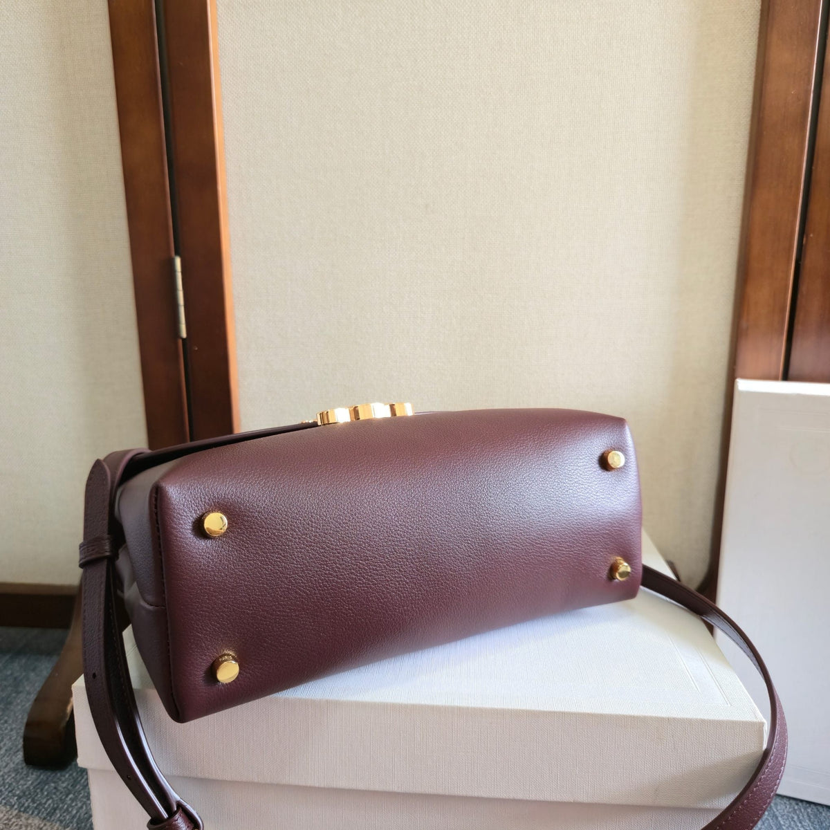 CELINE 25S MEDIUM NINO BAG 25MM IN SYRAH RED CALFSKIN GOLD HARDWARE