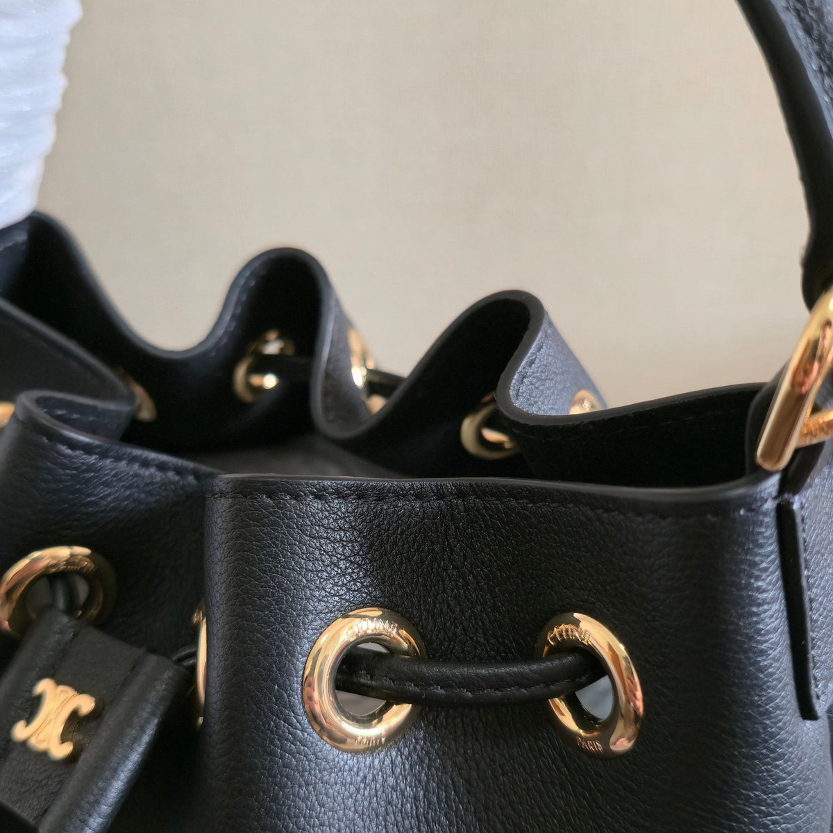 CELINE 25S CLARA BAG 19 IN BLACK CALFSKIN GOLD HARDWARE