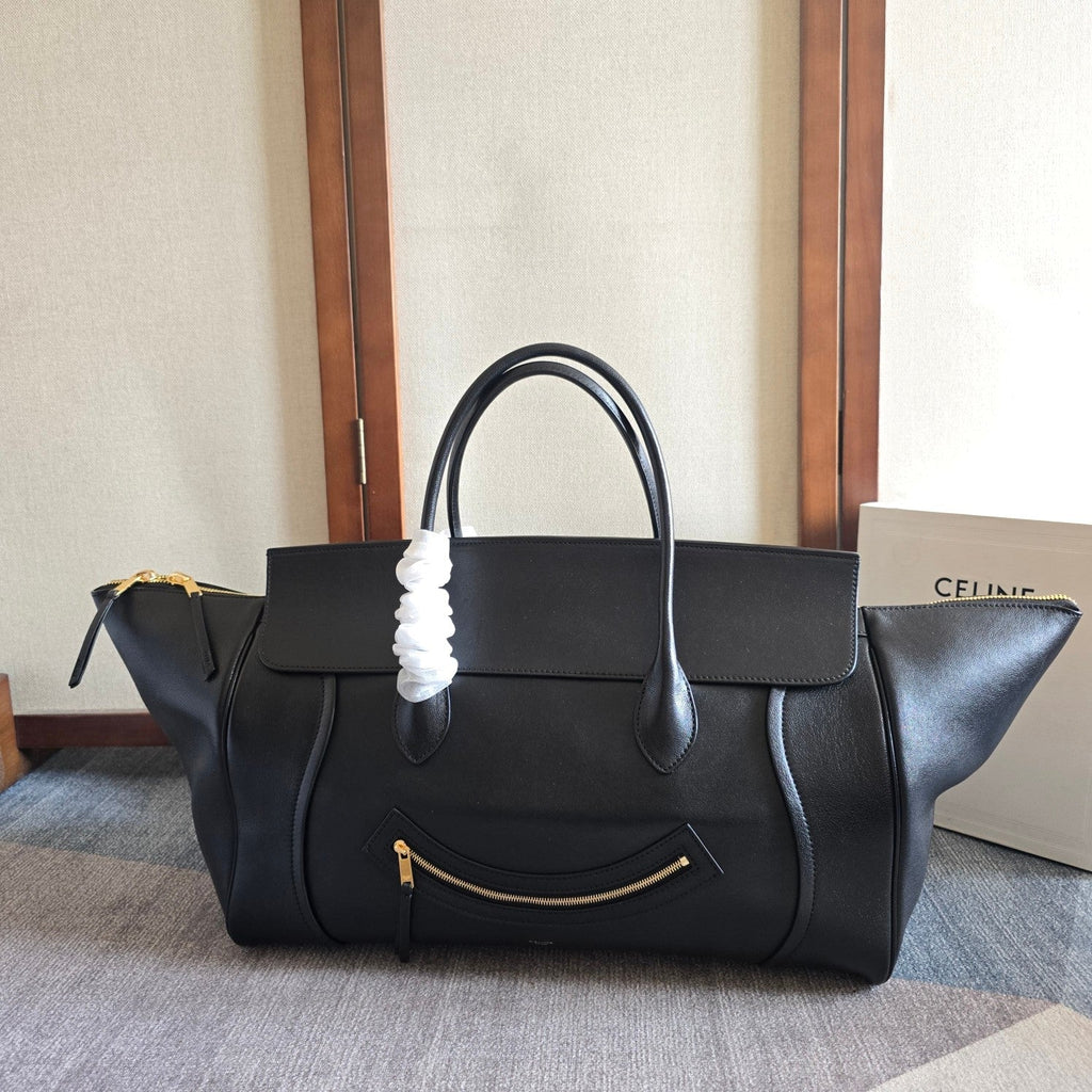 CELINE 25S MEDIUM SMILING NEW LUGGAGE 44MM IN BLACK SUPPLE SHINY LAMBSKIN