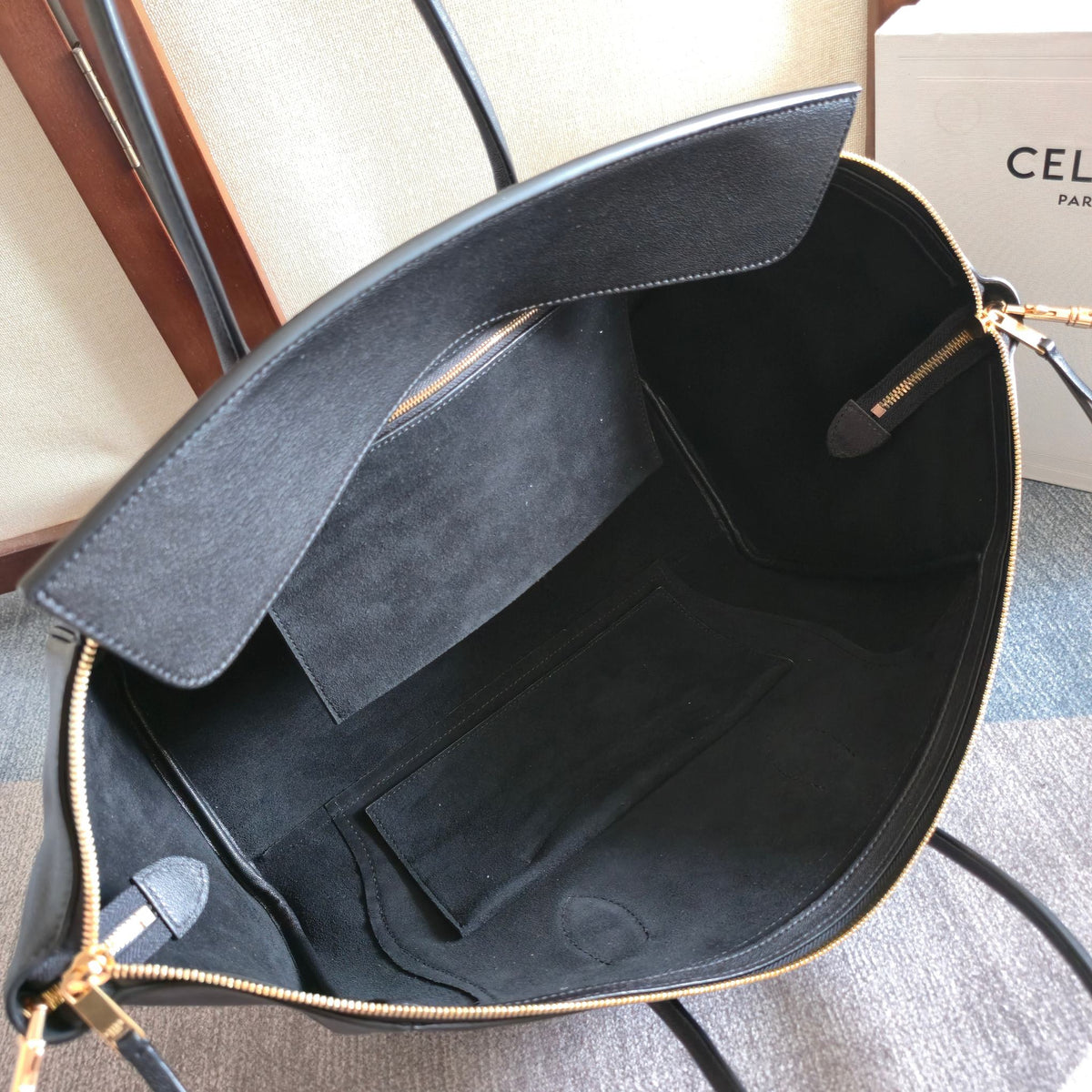 CELINE 25S MEDIUM SMILING NEW LUGGAGE 36MM IN BLACK SUPPLE SHINY LAMBSKIN
