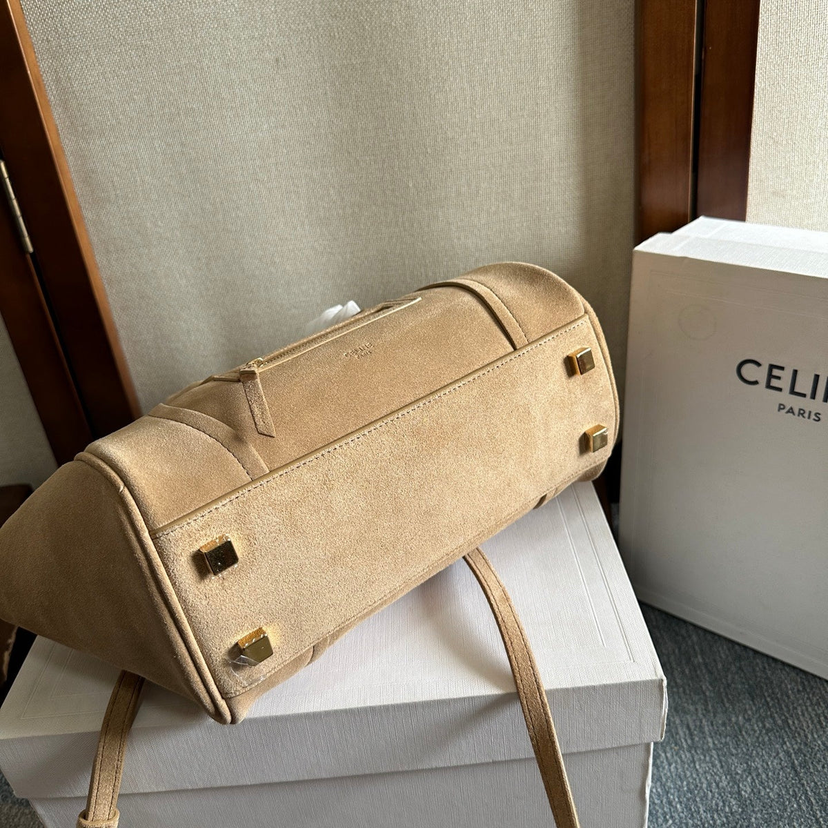 CELINE 25S NEW LUGGAGE 36MM IN BEIGE SUEDE GOLD HARDWARE