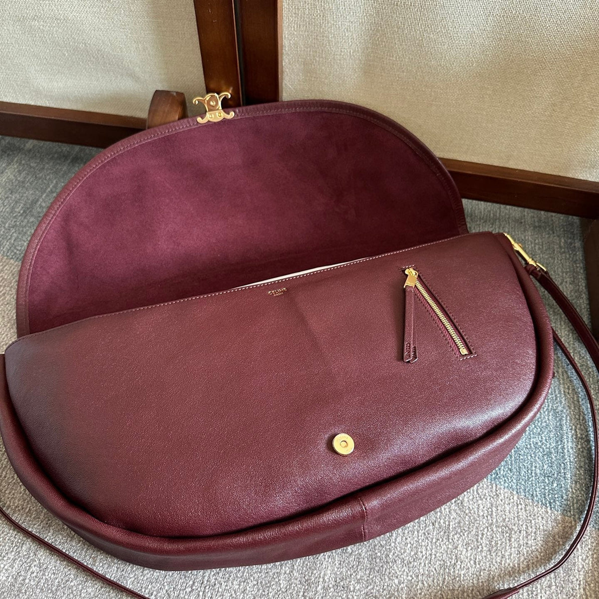 CELINE 25S HALFMOON SOFT TRIOMPHE BAG 46MM IN SYRAH RED SUPPLE SHINY LAMBSKIN