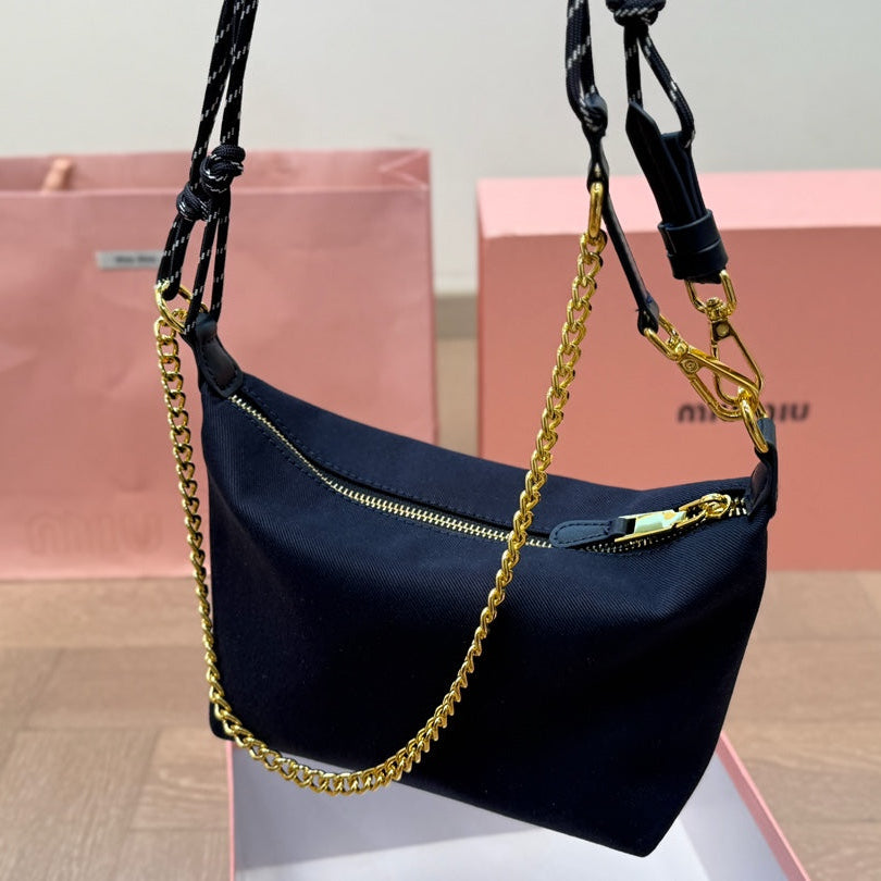 CHAIN SHOULDER BAG 18 IN BLACK FABRIC GOLD HARDWARE
