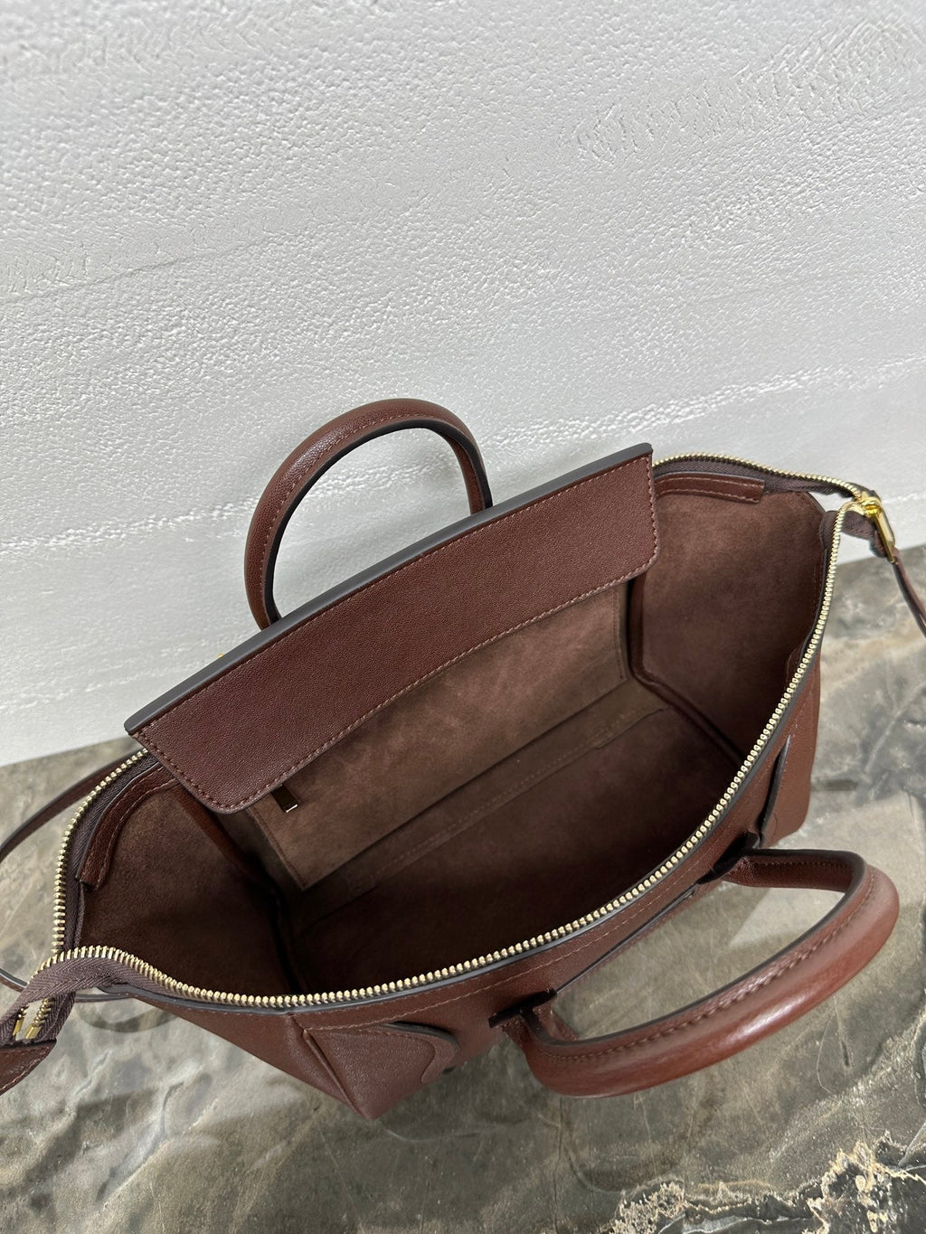 CELINE 25S NEW LUGGAGE 38MM IN CHOCOLATE BROWN  SHINY LAMBSKIN GOLD HARDWARE
