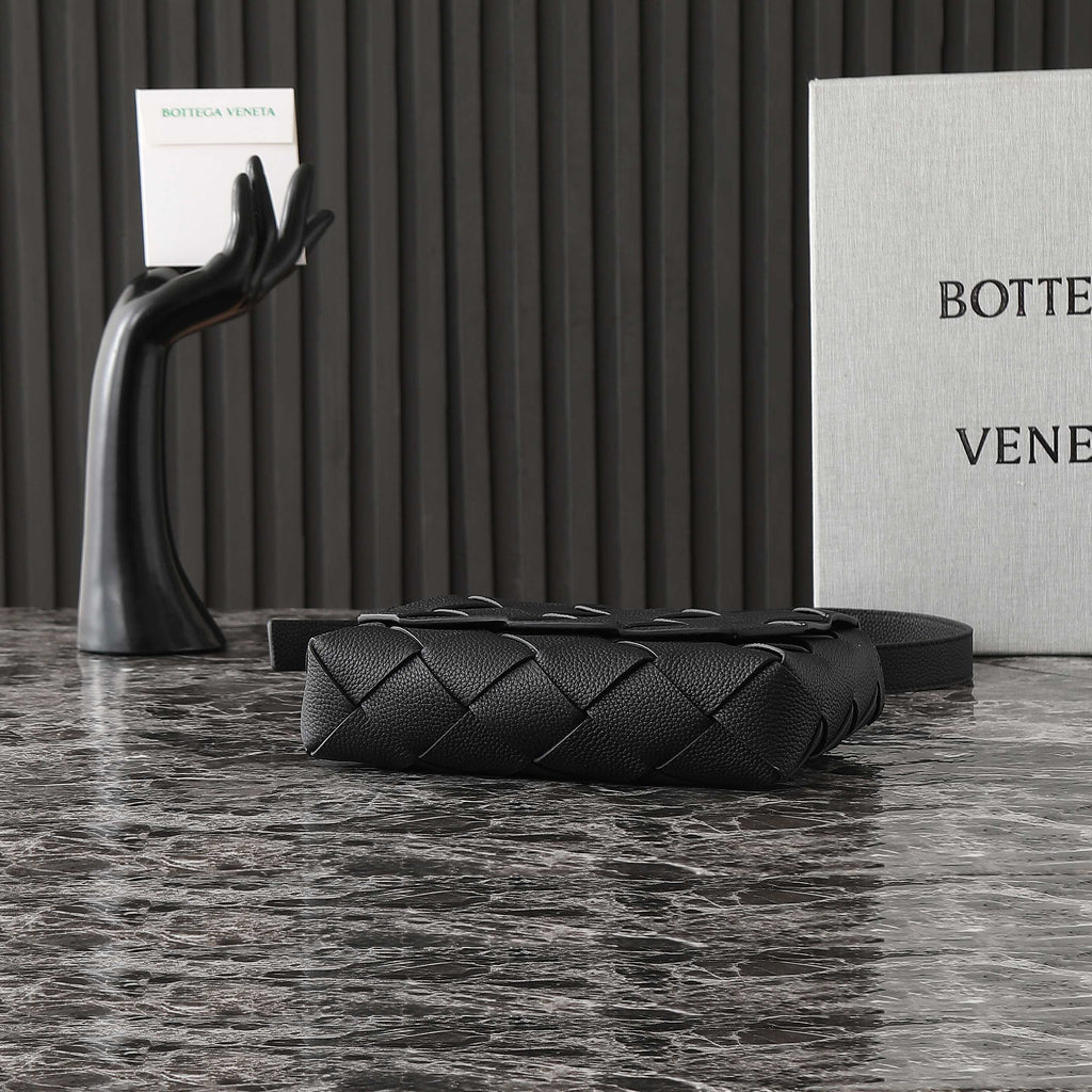 BOTTEGA VENETA 25S DIAGO 22 IN BLACK CALFSKIN SILVER HARDWARE