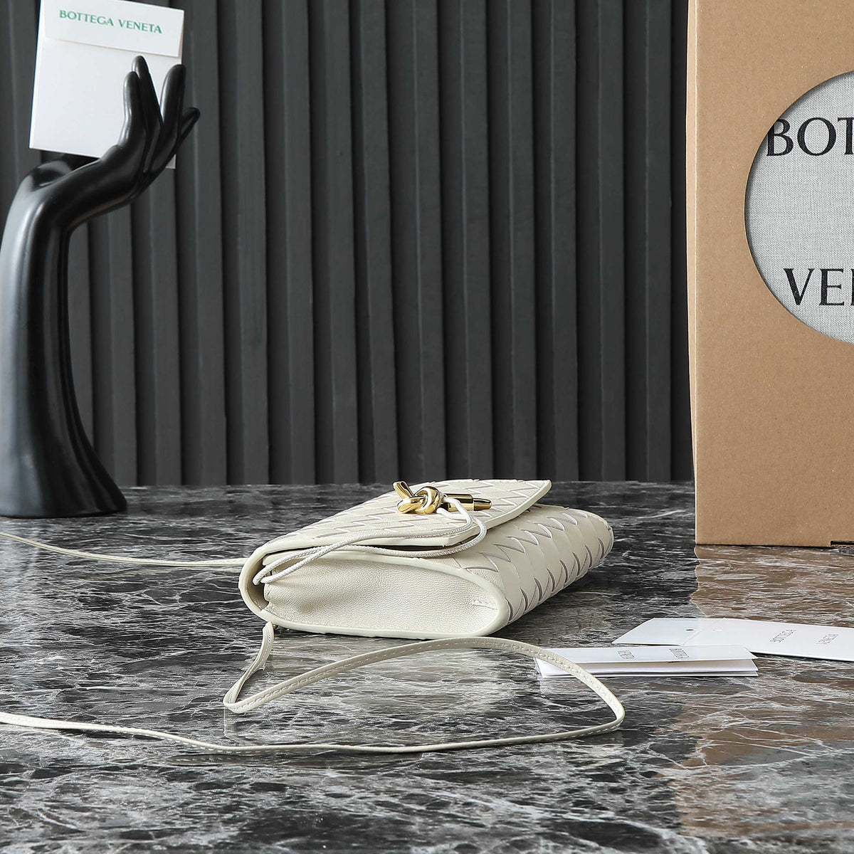 BOTTEGA VENETA 25S ANDIAMO POUCH 19 IN IVORY CALFSKIN GOLD HARDWARE