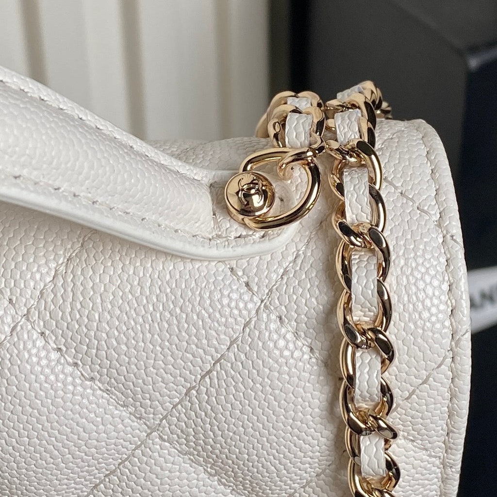CHANEL 25C FLAP BAG 18 IN WHITE SHINY GRAINED CALFSKIN GOLD HARDWARE