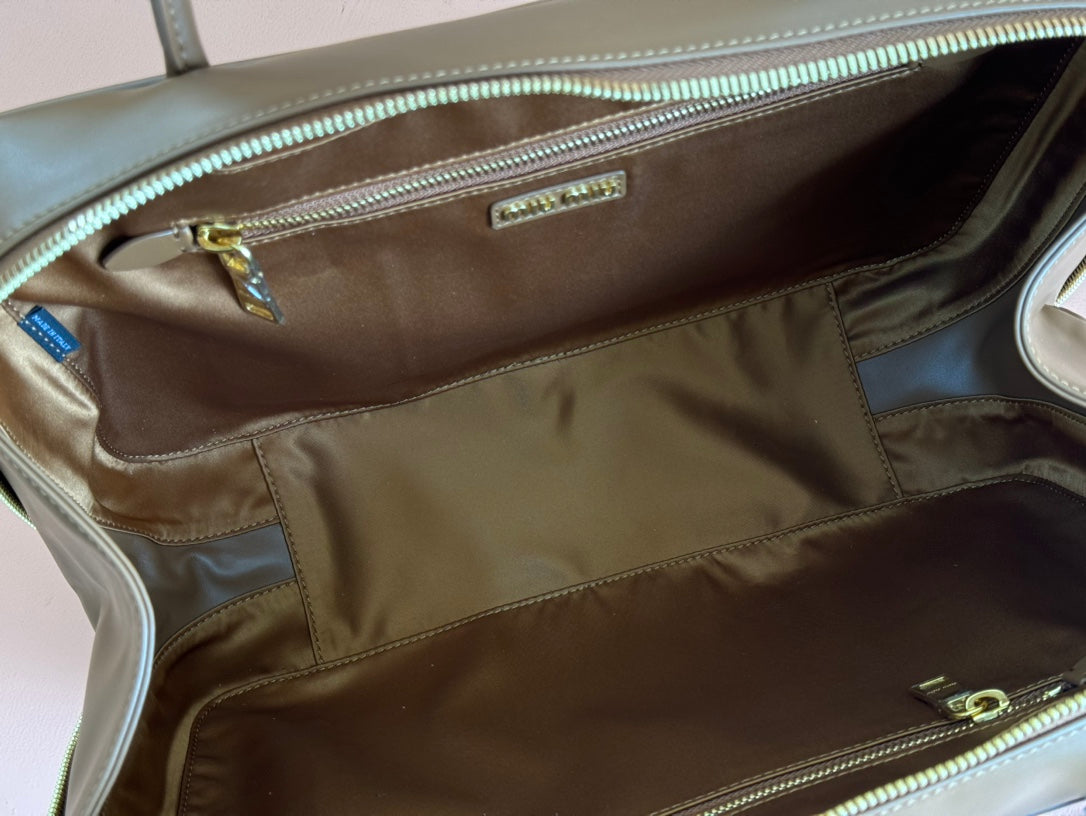 BEAU TOP HANDLE BAG 34 IN TAWNY BROWN SMOOTH CALFSKIN