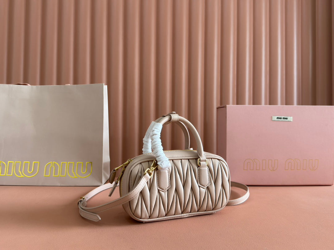 ARCADIE MATELASSÉ BAG 19 IN NUDE CALFSKIN GOLD HARDWARE