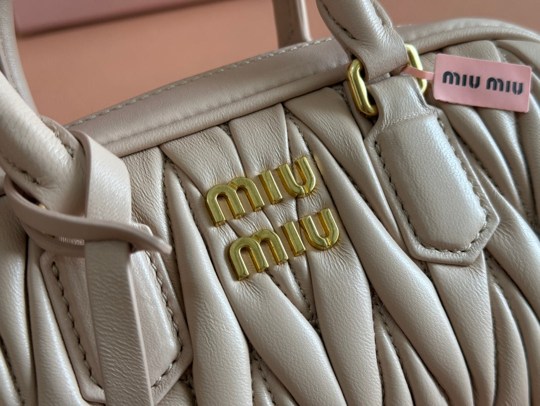 ARCADIE MATELASSÉ BAG 19 IN NUDE CALFSKIN GOLD HARDWARE