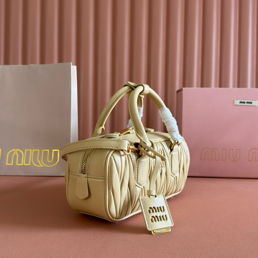ARCADIE MATELASSÉ BAG 22 BEIGE IN CALFSKIN