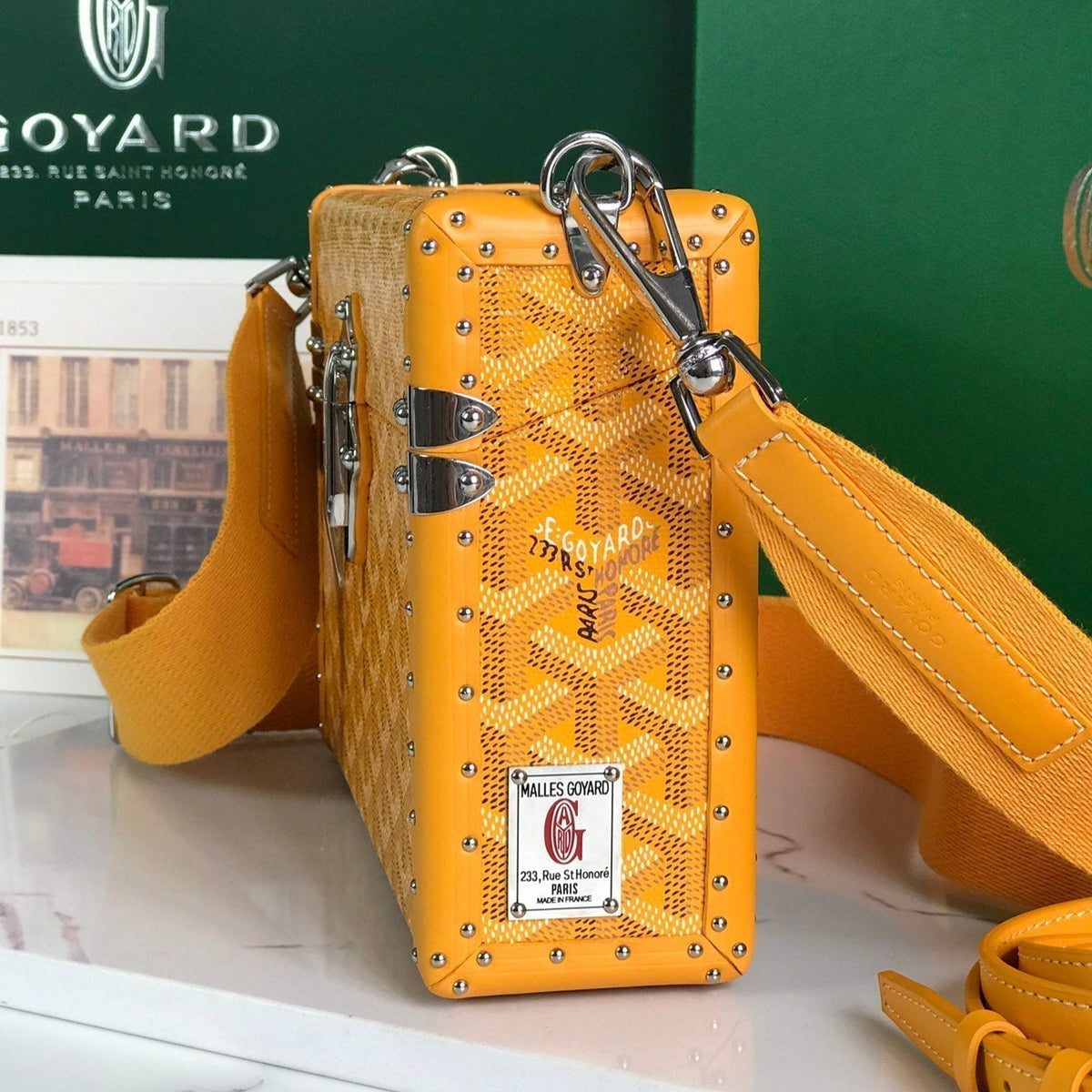 CASSETTE TRUNK BAG 21 IN YELLOW GOYARDINE CANVAS & CLAMECY COWHIDE