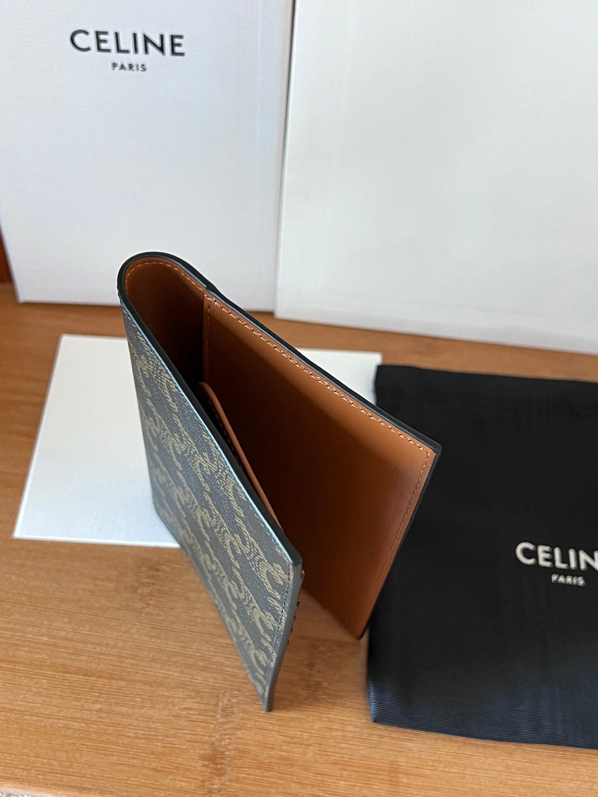 CELINE 25S PASSPORT HOLDER WITH LOGO PRINT 13 IN CALFSKIN