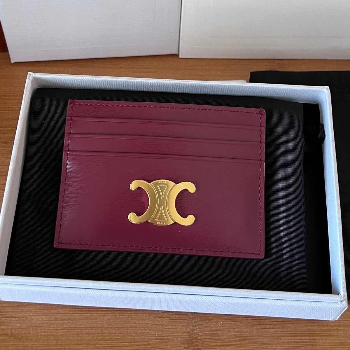 CELINE 25S CARD HOLDER WITH TRIOMPHE LOGO 11 IN OXBLOOD CALFSKIN