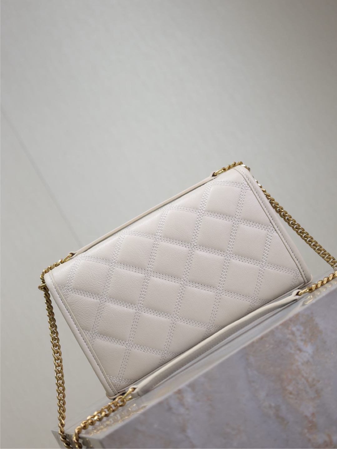 BECKY 22 IN WHITE QUILTED LAMBSKIN GOLD HARDWARE