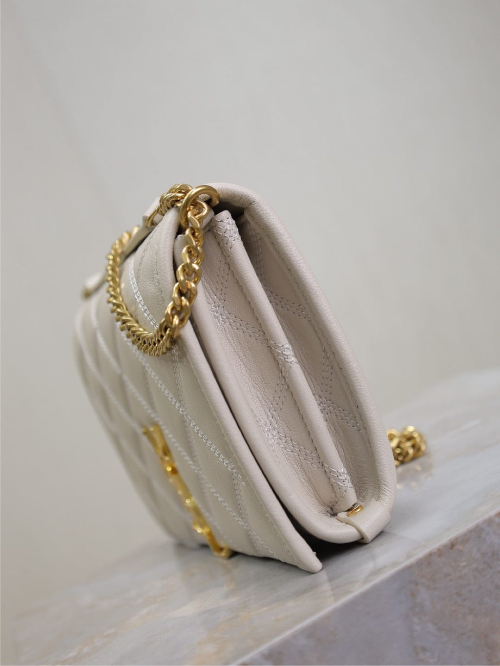 BECKY 22 IN WHITE QUILTED LAMBSKIN GOLD HARDWARE