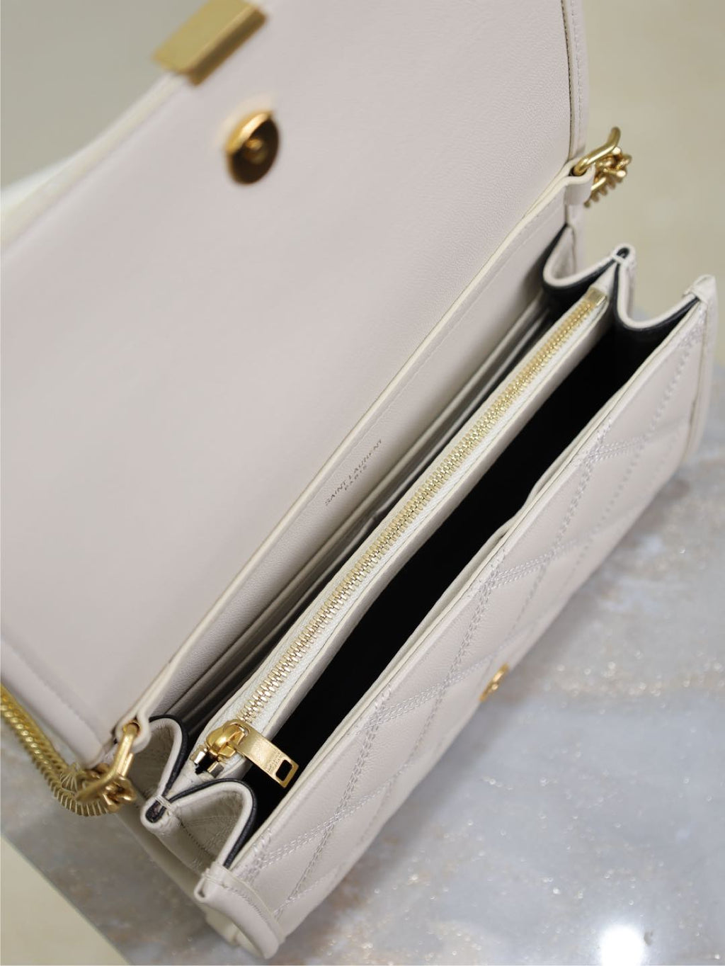 BECKY 22 IN WHITE QUILTED LAMBSKIN GOLD HARDWARE